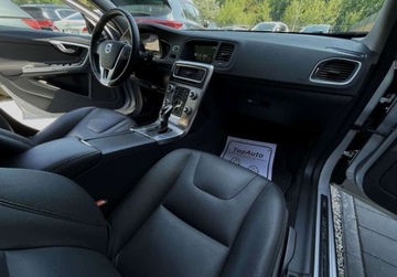 Volvo V60 I Kombi Facelifting 2.0 D4 DRIVE-E 190KM 2016 Volvo V60 D4 190KM BEZWYPADKOWY automat gwarancja 2.0 Diesel, zdjęcie 14