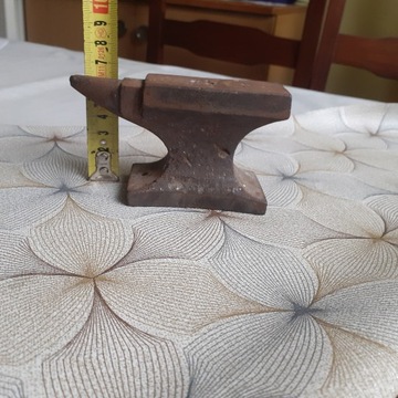 СТАРАЯ МАЛЕНЬКАЯ НАКОВАЛЬНЯ.НАКОВАЛЬНЯ