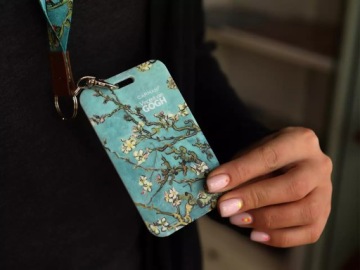 Обложка для карты/удостоверения - В. Ван Гог, Цветущее миндальное дерево (КАРМАНИ)