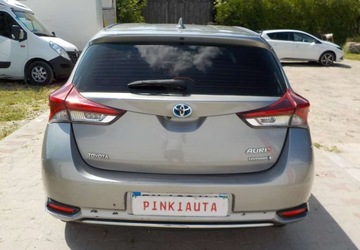 Toyota Auris II 2016 Toyota Auris Okazja 1.8 Hybryda 100KM, zdjęcie 8