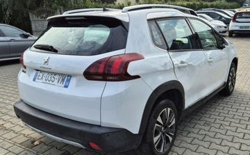 Peugeot 2008 I SUV Facelifting 1.2 PureTech 110KM 2018 Peugeot 2008 1.2 110KM Lifting Klimatronic Tempomat Nawigacja 1.2 Benzyna, zdjęcie 4