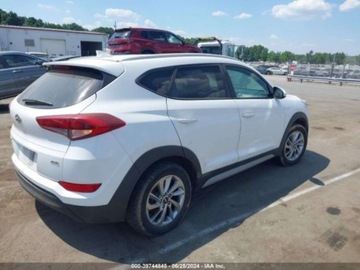 Hyundai Tucson III 2018 Hyundai Tucson 2018 Hyundai Tucson SEL AWD 2.0 Benzyna 164KM, zdjęcie 4
