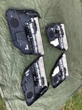 ОБИВКА БОКОВОЙ ДВЕРИ VOLVO S40II V50