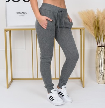 Глава СК01 S ЖЕНСКИЕ ОДНОТОННЫЕ СПОРТИВНЫЕ БРЮКИ