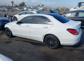 Mercedes Klasa C W205 2020 Mercedes-Benz Klasa C 2020, 2.0L, 4x4, od ubezpieczalni, zdjęcie 3