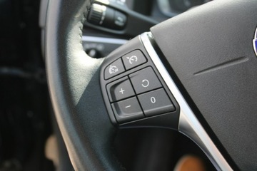 Volvo V60 I Kombi Facelifting 2.0 D4 DRIVE-E 190KM 2018 Volvo V60 Cross Country Momentum 190HP F-vat Salon, zdjęcie 23