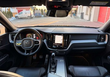 Volvo XC60 II Crossover D4 190KM 2020 Volvo XC 60 R DESIGN 2.0D4 190ps 6Biegow AWD4x4 Kamera FullLed Bezwypadkow, zdjęcie 20