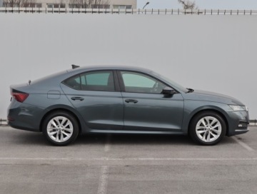 Skoda Octavia IV Liftback 2.0 TDI 115KM 2021 Skoda Octavia 2.0 TDI, Salon Polska, Serwis ASO, zdjęcie 5