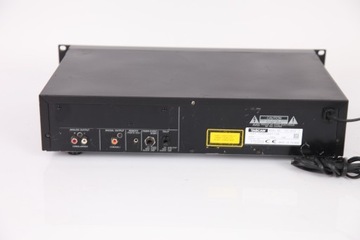 Плеер Tascam CD 450.
