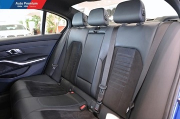 BMW Seria 3 G20-G21 2022 BMW Seria 3 330i xDrivePakiet Sportowy MFotel Sportowy 2.0 Benzyna 245KM, zdjęcie 14
