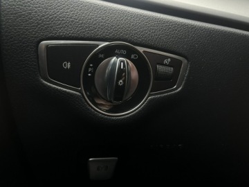 Mercedes Klasa E W213 2019 Mercedes E 220 Automat Bogate wyposażenie 2019, zdjęcie 23