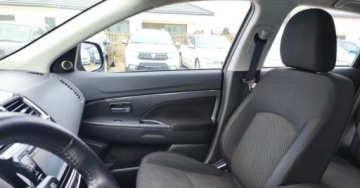 Mitsubishi ASX I SUV Facelifting 2016 1.6 117KM 2017 Mitsubishi ASX Mitsubishi ASX 1.6 Benzyna 117KM, zdjęcie 19