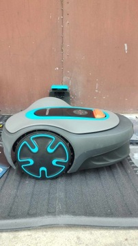 Робот-косилка Gardena sileno minimo, ширина стрижки 16 см.