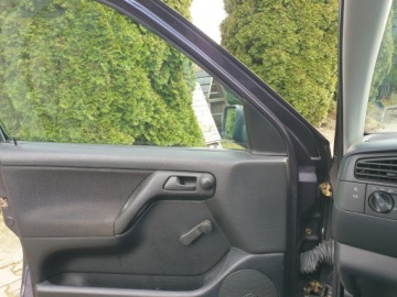 Volkswagen Golf III Hatchback 1.6 75KM 1997 Volkswagen Golf III, zdjęcie 15