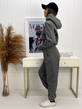 C79 r. S МОДНЫЙ ЖЕНСКИЙ СПОРТИВНЫЙ КОМПЛЕКТ