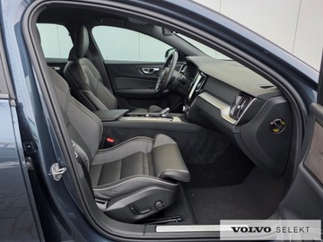 Volvo V60 II  Kombi Facelifting 2.0 B4 B 197KM 2025 Volvo V60 FV23 Plus Dark B4 197+14KM Aut ACC BLIS, zdjęcie 14