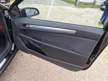 Opel Astra J Hatchback 5d 1.6 Twinport ECOTEC 115KM 2009 Opel Astra GTC 1.6B 220tys z Niemiec bezwypadkowa gwarancja zarejestrowana, zdjęcie 17