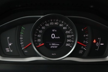 Volvo V60 I Kombi Facelifting 2.0 D4 DRIVE-E 181KM 2014 Volvo V60 D4 2.0, 178 KM, Navi, Klima, zdjęcie 10