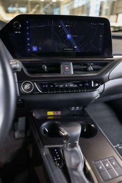 Lexus UX Crossover Facelifting 2.0 200 173KM 2022 Lexus UX 200 GPF F Sport Design 2WD Oferta Dealera Gwaranja 2.0 Benzyna, zdjęcie 18