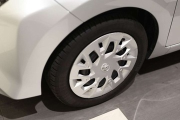 Toyota Aygo II Hatchback 3d Facelifting 1.0 VVT-i 72KM 2019 Toyota Aygo 1.0 VVT-i X-play czujniki parkowania Benzyna 72KM, zdjęcie 23