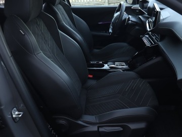 Peugeot 2008 II SUV 1.2 PureTech 130KM 2023 Peugeot 2008 1.2 PureTech, Salon Polska, zdjęcie 8