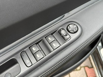 Peugeot 3008 I Crossover Facelifting 1.6 BlueHDi 120KM 2016 Peugeot 3008 1.6 HDI 120 KM Półskóry Panorama, zdjęcie 12