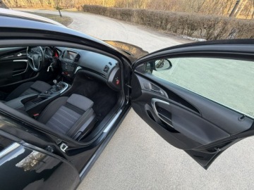 Opel Insignia I Sports Tourer 2.0 CDTI ECOTEC 160KM 2010 Opel Insignia Cosmo Sport Tour 2.0 CDTI 160KM Navi, zdjęcie 28