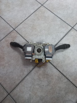 HYUNDAI TRAJET PŘEPÍNAČ KOMBINOVANÝ