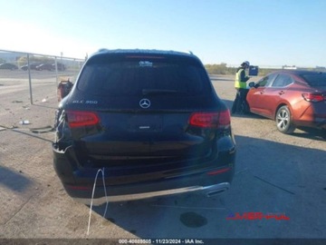 Mercedes GLC C253 2020 Mercedes-Benz GLC 2020 r., 2,0 L 300 2.0 Benzyna 255KM, zdjęcie 4