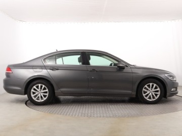 Volkswagen Passat B8 Limousine 1.8 TSI BlueMotion Technology 180KM 2016 VW Passat 1.8 TSI, Salon Polska, Navi, Klima, zdjęcie 5