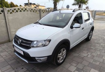 Dacia Sandero II Hatchback 5d 1.5 dCi 90KM 2014 Dacia Sandero Dacia Sandero 1.5 dCi Laureate 1.5 Diesel 90KM, zdjęcie 1