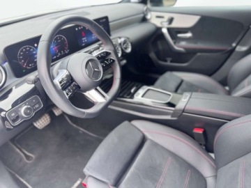 Mercedes Klasa A W177/V177 Hatchback Facelifting 2.0 220d 190KM 2024 Mercedes-Benz Klasa A A 220 d AMG MULTIBEAM LED Burmester Night Kamera, zdjęcie 10