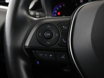 Toyota Corolla XII Hatchback 1.8 Hybrid 122KM 2020 Toyota Corolla automat navi kamera ACC LED, zdjęcie 31