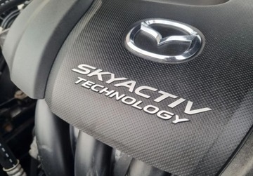 Mazda 3 III Sedan 1.5 SKYACTIV-G 100KM 2014 Mazda 3 SLICZNA 1.5 Benzyna BOGATA WERSJA Oryginal WYJATKOWA Zadbana 2015r, zdjęcie 10