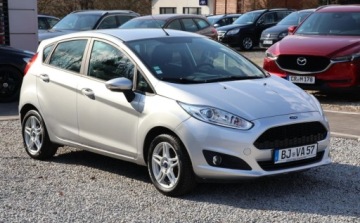Ford Fiesta VII Hatchback 3d Facelifting 1.25 82KM 2016 Ford Fiesta Klimatyzacja, Wielofunkcyjna kierownica, Elektryczne szyby 1.2, zdjęcie 1