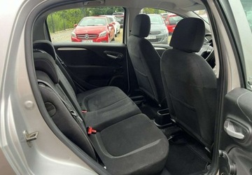 Fiat Punto Punto 2012 Hatchback 3d 1.2 8v 69KM 2015 Fiat Punto 2012 1,2 69KM Klimatyzacja Bluetooth 1.2 Benzyna 69KM, zdjęcie 16