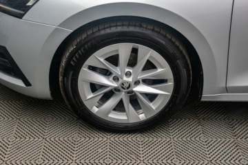 Skoda Octavia IV Liftback 1.5 TSI EVO 150KM 2023 SKODA Octavia 1.5 TSI Ambition DSG Combi 150KM 2023, zdjęcie 31