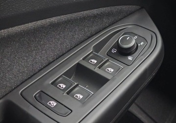 Volkswagen Golf VIII Variant 2.0 TDI 115KM 2023 Volkswagen Golf Variant 2.0 TDI 115KM 1WL SalonPL Czujniki Grupa Adamowscy, zdjęcie 14