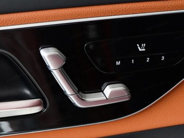 Mercedes GLC C254/X254 Coupe 2.0 220d 197KM 2026 GLC 220 d 4-Matic AMG Line 2.0 (moc 197 KM) 2026, zdjęcie 12