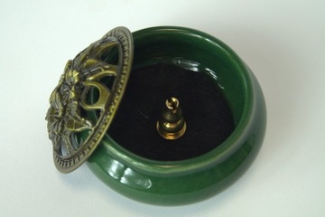 Керамическая курильница с ажурной зеленой крышкой + ручка