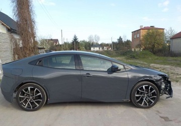 Toyota Prius V (XW60) 2.0  Hybrid Dynamic Force Plug-in 223KM 2023 Toyota Prius Plug-in Okazja 2.0 Hybryda Plug-in 223KM, zdjęcie 22