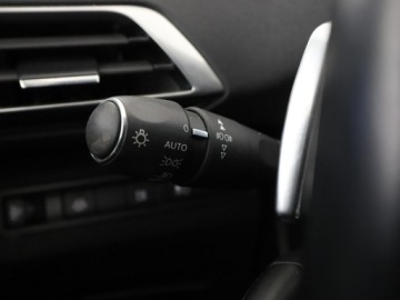 Peugeot 3008 II Plug-In Hybrid HYbrid 225 PHEV 225KM 2020 Peugeot 3008 PHEV automat półskóra virtual, zdjęcie 38