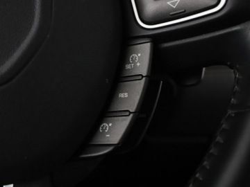 Land Rover Range Rover Evoque I SUV 5d Facelifting 2.0D TD4 150KM 2018 Land Rover Range Rover Evoque 2.0 Td4 Automat, zdjęcie 26