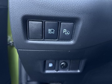 Toyota C-HR I Crossover 1.8 Hybrid 122KM 2019 Toyota C-HR 1.8 Hybrid Neon Lime powered by JBL 1., zdjęcie 17
