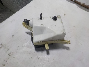 TOYOTA YARIS 2004 1.0B БЛОК ПРЕДОХРАНИТЕЛЕЙ