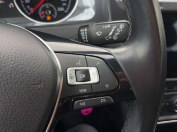 Volkswagen Golf VII Variant Facelifting 1.5 TSI ACT 150KM 2019 Volkswagen Golf Variant ACC LED Bluetooth Czujniki parkowania Podgrzewana, zdjęcie 16