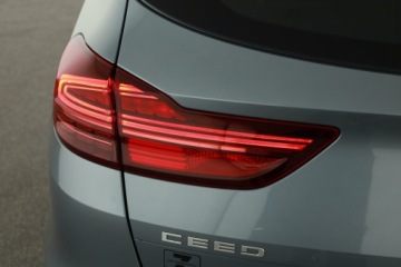 Kia Ceed III Kombi Facelifting 1.5 T-GDI 160KM 2022 Kia Ceed 1.5 T-GDI MHEV, Salon Polska, zdjęcie 16