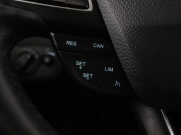 Ford Kuga II SUV Facelifting 1.5 EcoBoost 120KM 2019 Ford Kuga klimatyzacja grzane fotele czujniki, zdjęcie 29