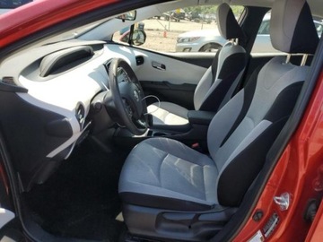 Toyota Prius IV 2020 Toyota Prius 2020 TOYOTA PRIUS LE, silnik hybrydowy 1.8 L 1.8 Hybryda, zdjęcie 7