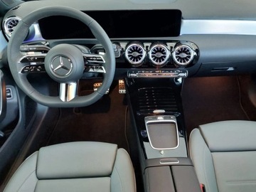 Mercedes Klasa A W177/V177 Hatchback Facelifting 1.3 200 163KM 2025 MERCEDES-BENZ A Klasa 200 AMG Line 1.3 (163KM) 2025, zdjęcie 4